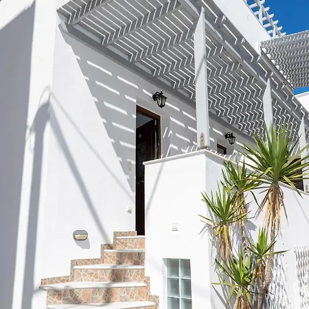 Marvelous Naxos Two Bedroom Center 200m From The Saint George *
