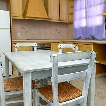 Marvelous Naxos Two Bedroom Center 200m From Apartmán